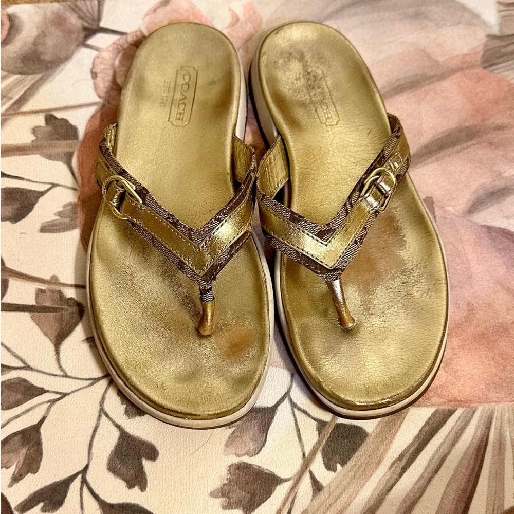 Coach flip flops size 8